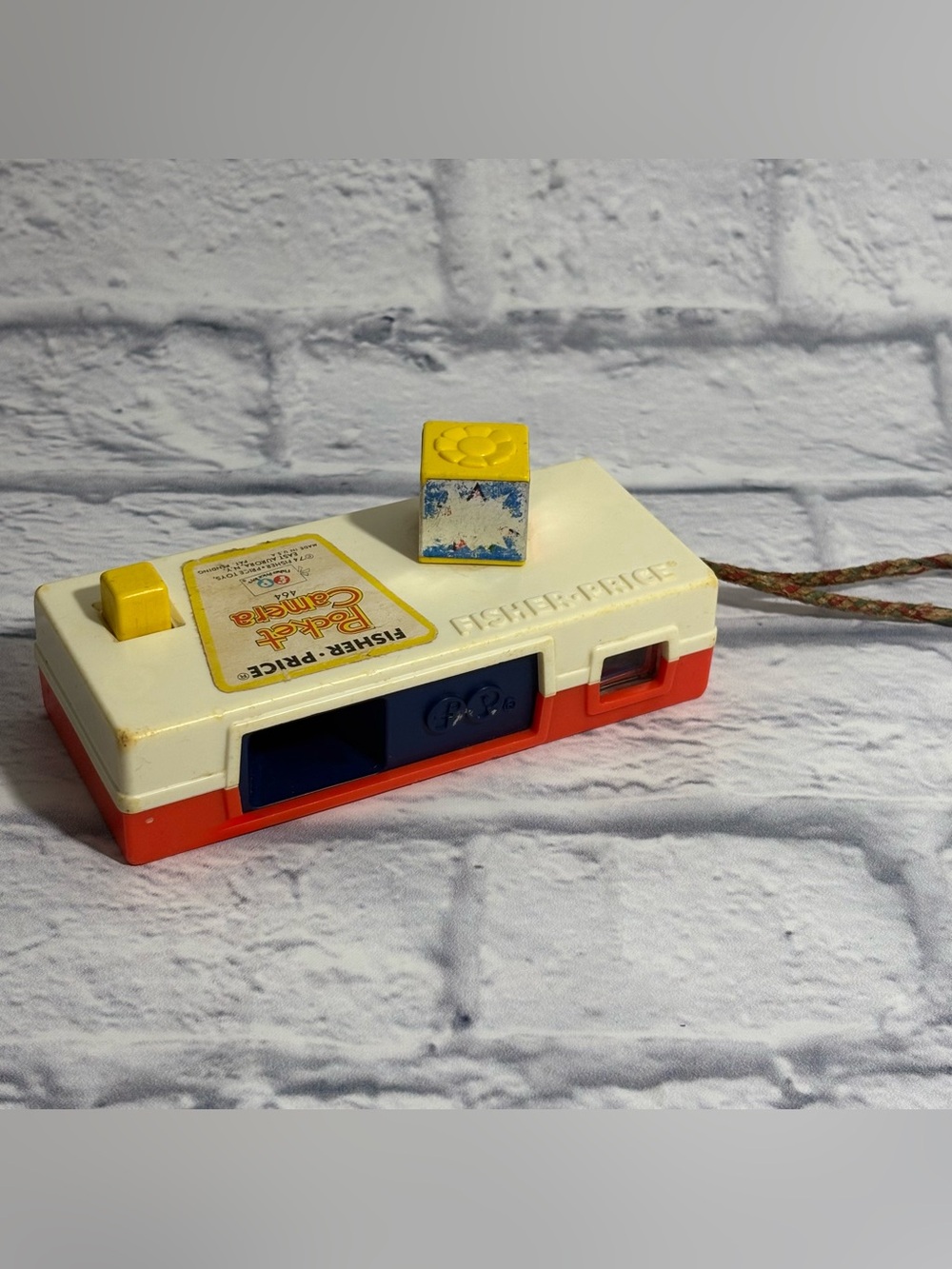 Vintage 1974 Fisher-Price Pocket Camera rotating zoo pictures